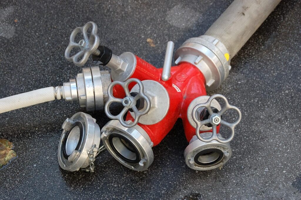 dortmund, fire fighters, fire hose, hose distributor, distributor, hoses, equipment, rescue, nature, fire fighting, hose, delete exercise, fire extinguisher, vehicles, red, water, clear, water pump